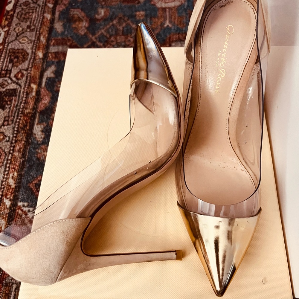 Gianvito Rossi “Plexi 105” EUC Gold leather, plexi and camel suede heels 39